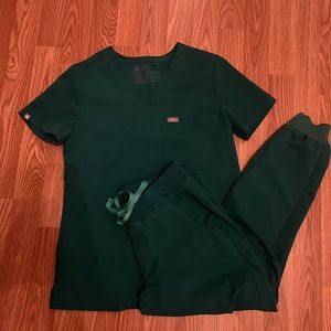 Hunter green Figs set